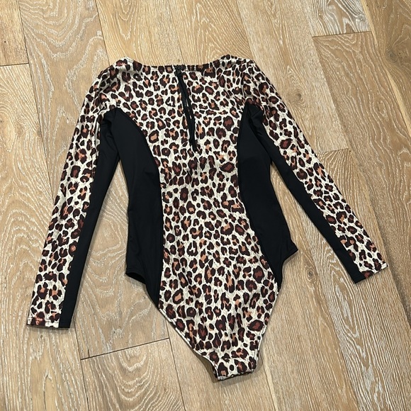 NWT Cupshe Long Sleeve One Piece Swimsuit - Picture 8 of 11